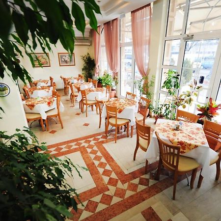 Vip Hotel Skopje - New Management Экстерьер фото