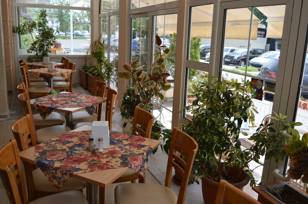 Vip Hotel Skopje - New Management Экстерьер фото