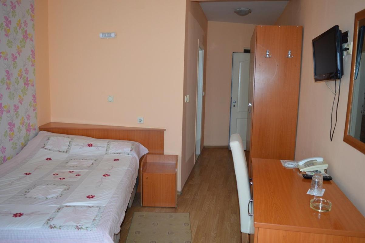 Vip Hotel Skopje - New Management Экстерьер фото